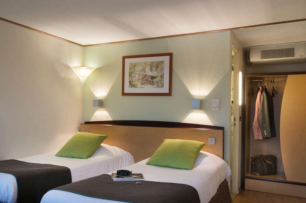 Kyriad Direct Roanne Hotel Exterior photo