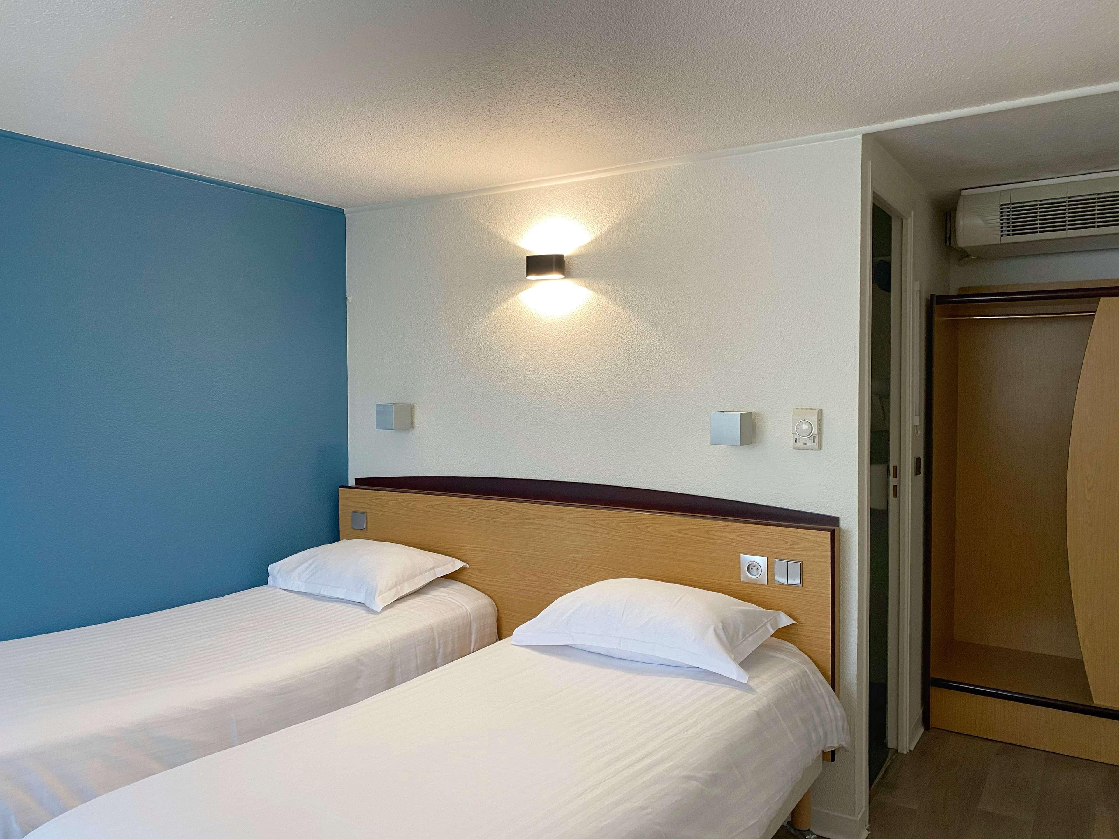 Kyriad Direct Roanne Hotel Exterior photo