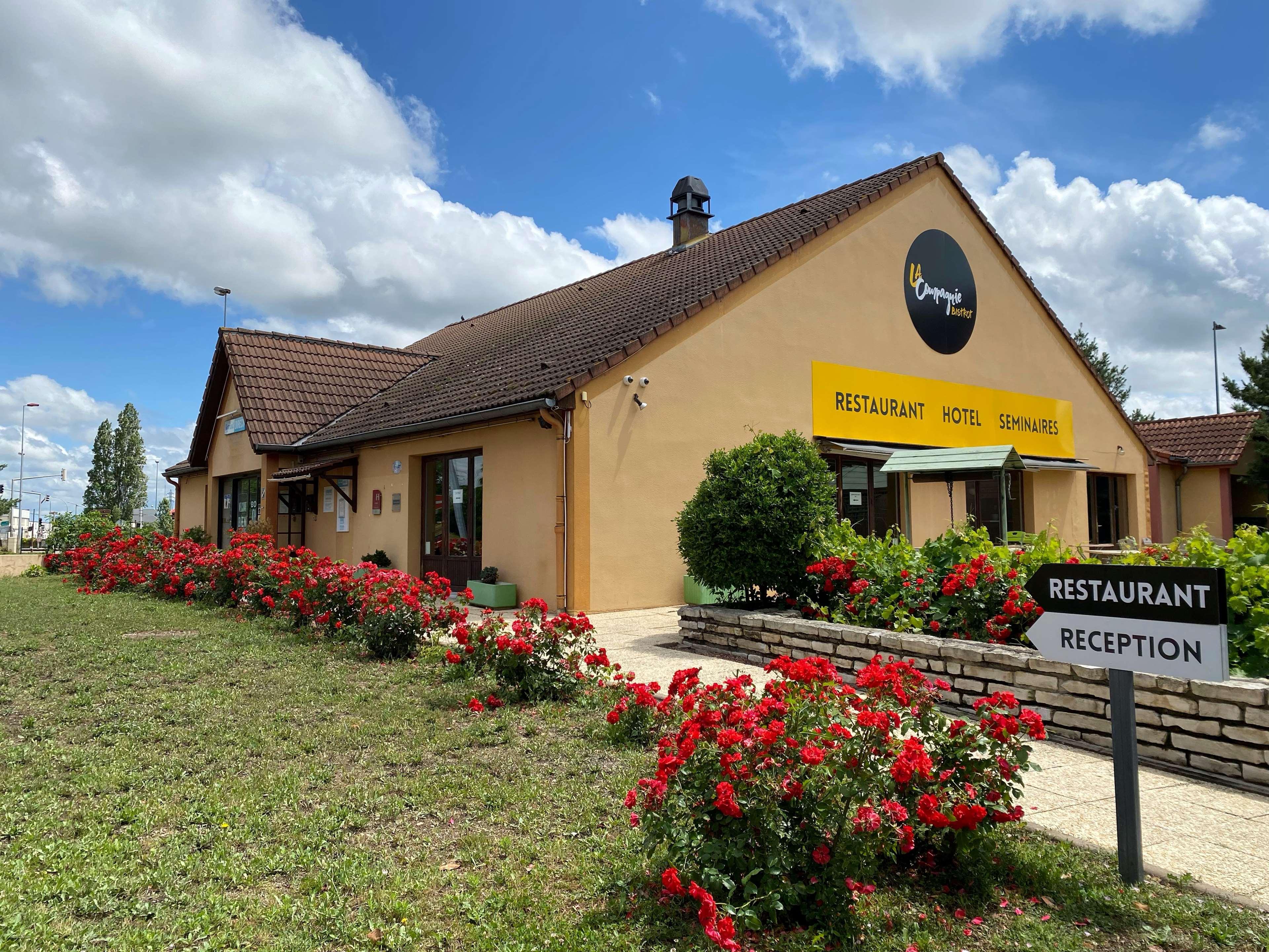 Kyriad Direct Roanne Hotel Exterior photo