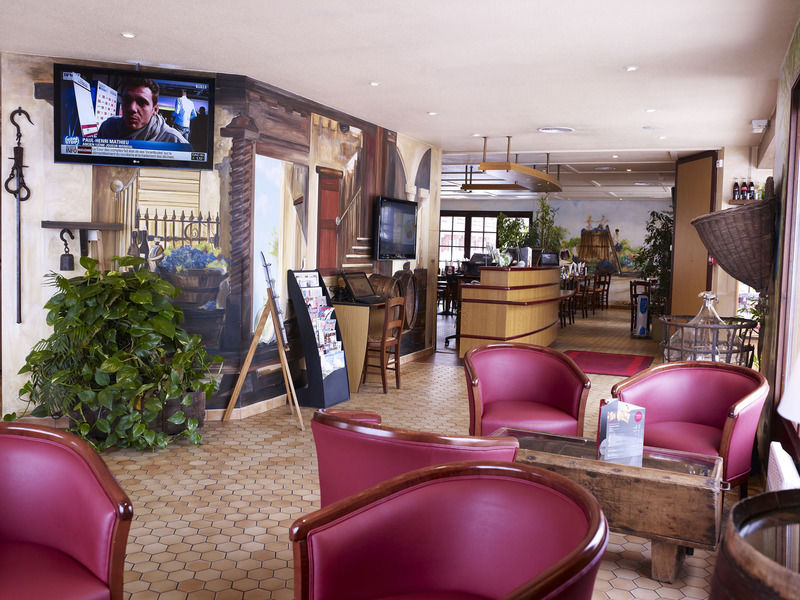 Kyriad Direct Roanne Hotel Exterior photo