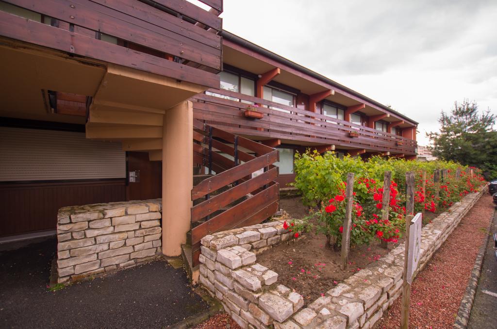 Kyriad Direct Roanne Hotel Exterior photo